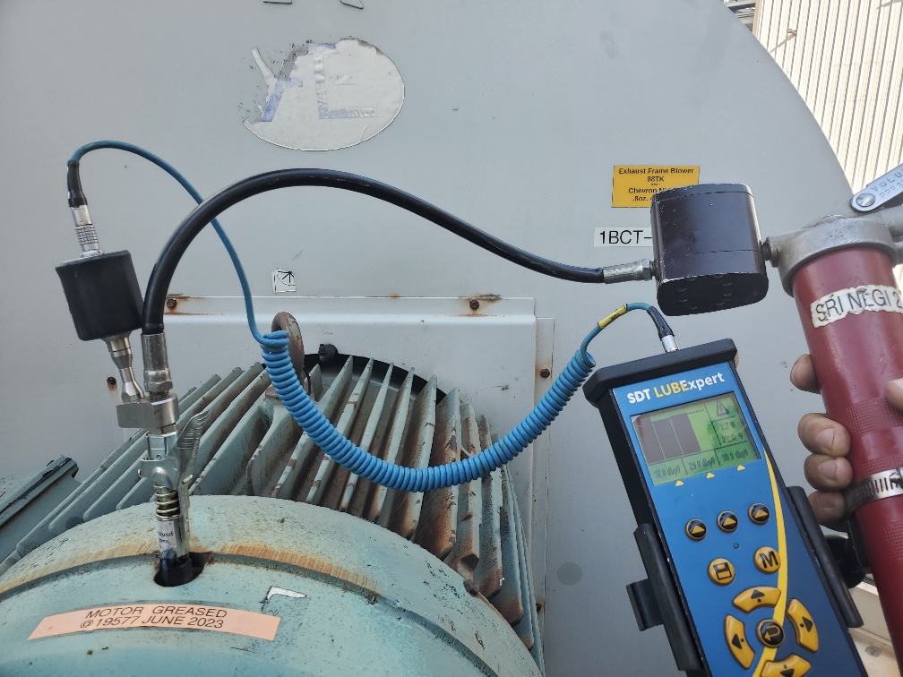 SDTUltrasound's tweet image. Contact a #LUBExpert using the following link. 

Avoid common #greasing mistakes that kill your bearings:

Over #Lubrication
Under Lubrication
Calendar-Based Lubrication
Mixing Lubrications
Using the wrong #grease for the wrong application

bealubexpert.com