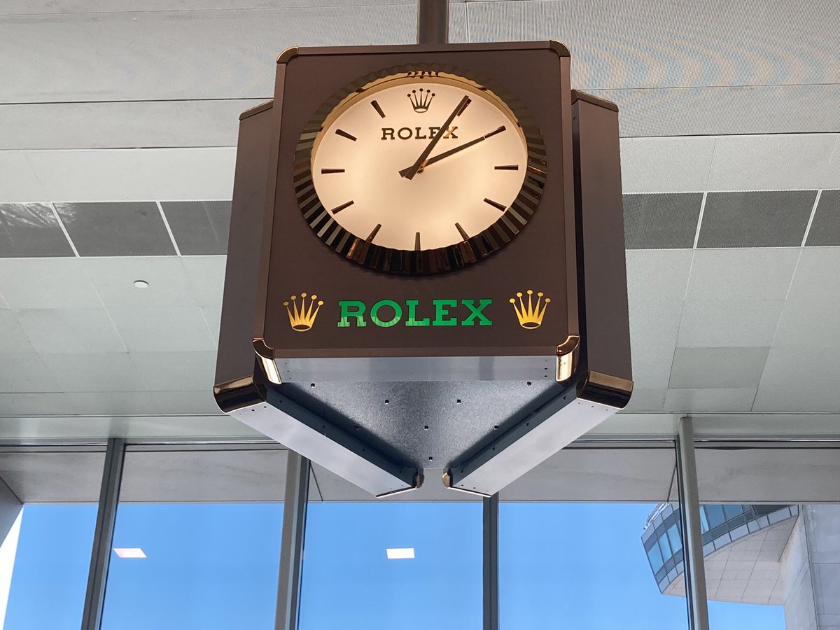 jalmy1's tweet image. #howcanwehelp #deltaairlines ??????!!!!!!!
Le pire vol #Paris-#newyork….
La porte se ferme à notre arrivée, on ne peut pas embarquer et l’avion reste bloqué…obligé de descendre nos valises !!!comment se compliquer la vie….🇺🇸✈️😜 Vive #New-York #bloquésàNewYork