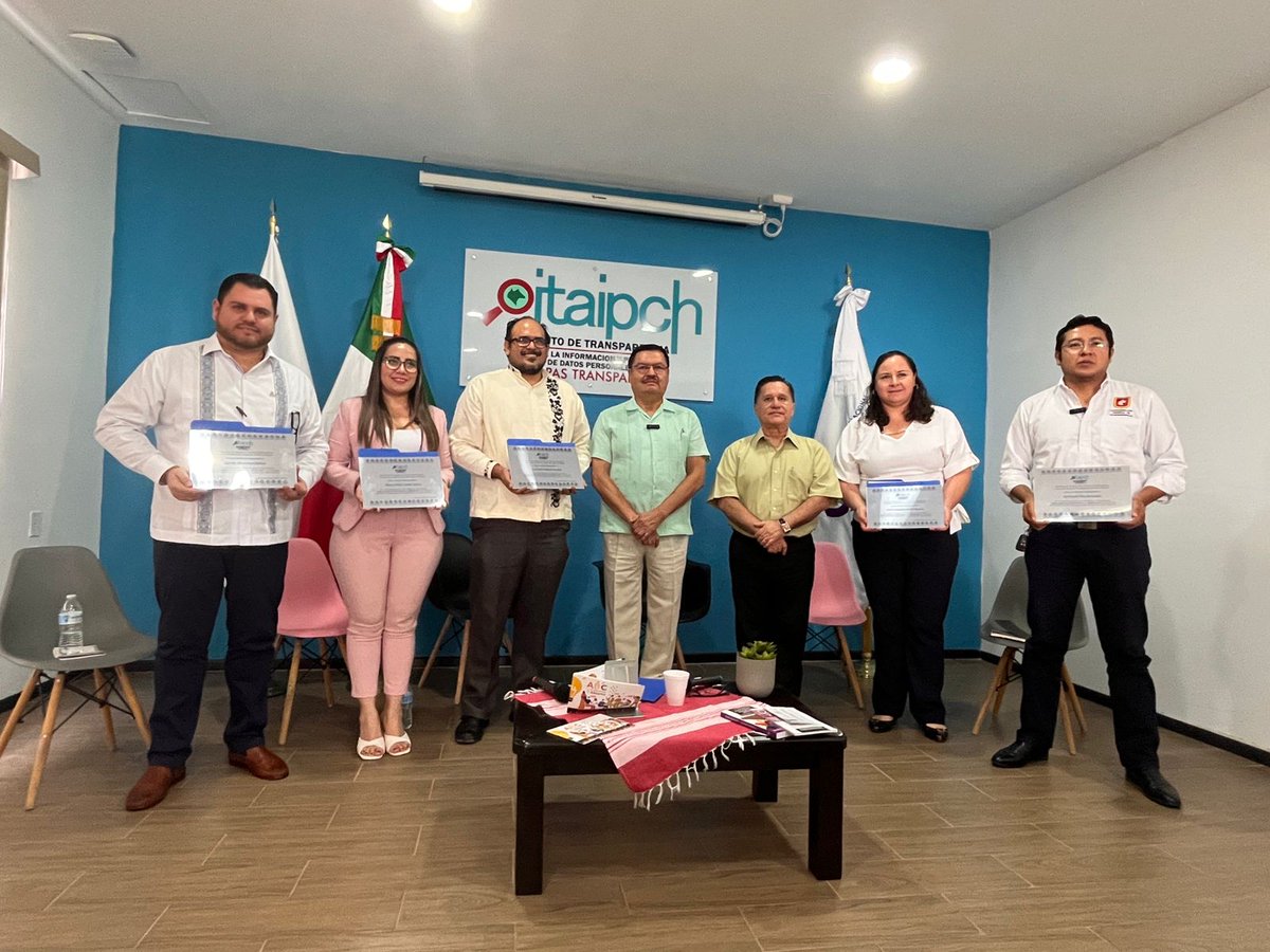 CpcChiapas's tweet photo. Representando al @cpcchiapas y a invitación del @ItaipChiapas el Dr @RRiosZenteno acompañado de la Consejera Maritza Pintado, participó en el Conversatorio “Mejores prácticas de datos abiertos y su utilidad social" del #DATACON2023
https://t.co/PLe2a8p0EO
#ChiapasSinCorrupción https://t.co/vzShDFD17V