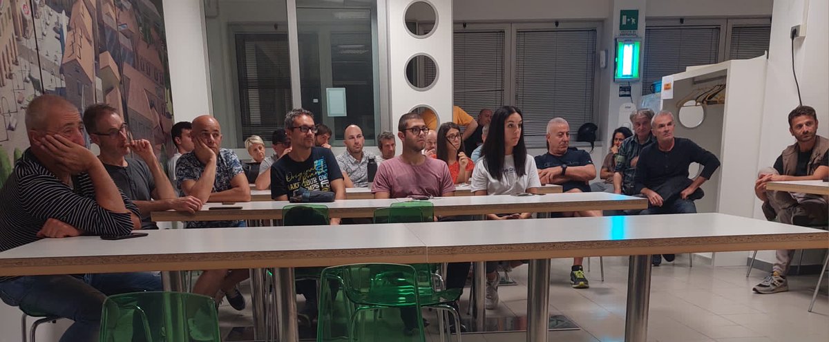 DSantini74's tweet photo. Assemblee serali Operai #CooperlatJesi(AN).Per Fai Marche #SGSantini:"Abbiamo spezzato i falsi Maestri del dissenso strumentale:ora in volata verso rinnovo Integrativo! ".Con ns RSU @fai_cisl #FossaroLi #Mariottini #Fioretti.
@cislmarche https://t.co/P7sRjUg9EM