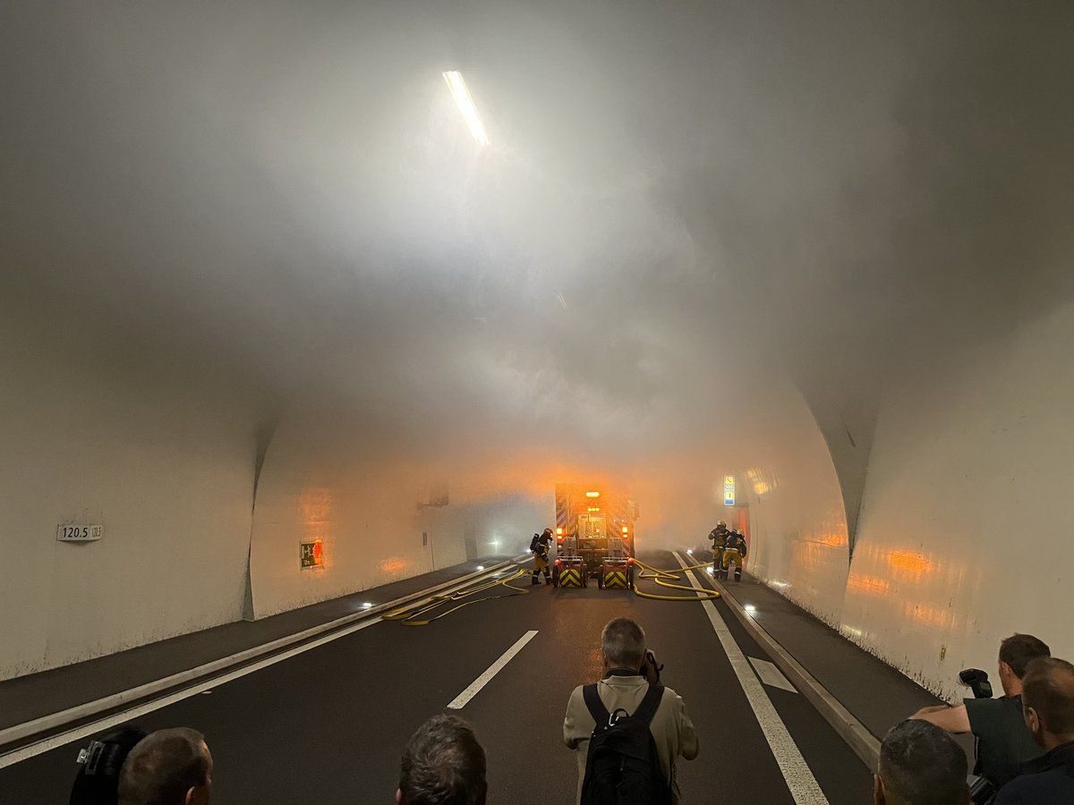 Le SDIS « nonante » présent à un exercice organisé par nos camarades suisses sur l’autoroute A16. Une belle preuve de la coopération transfrontalière. @SDIS90 @FBouquet90 @CantonduJura