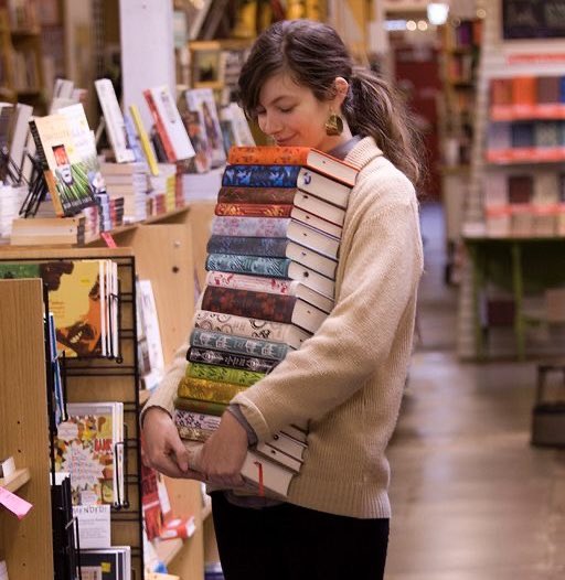 “El dinero no da la felicidad” 

Yo con dinero: