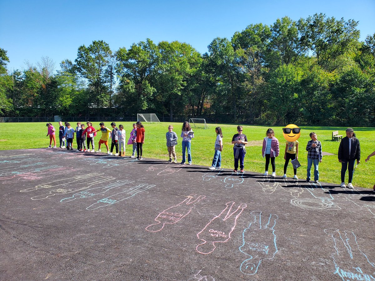 LakeHiElem's tweet photo. 5th Grade Scientists begin their investigation of shadows to reveal patterns of daily changes in length and direction! #LakeHiElem https://t.co/6cpIC8zLa3