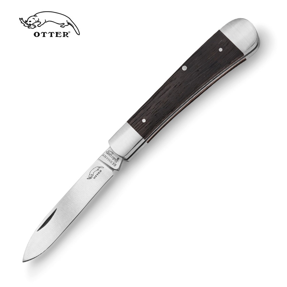 PerryKnifeWorks's tweet image. The all #germanmade Otter Knives Levin slip joint knife in stock now. The Levin has a Dark Smoked Oak handle and craftsmanship that only comes from #solingengermany.
Get one here &amp;gt; tinyurl.com/4f68mavd