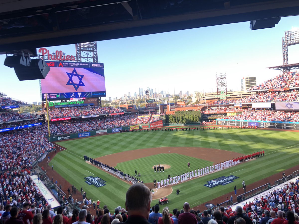 JesseRogersESPN's tweet photo. A moment of silence here in Philadelphia. https://t.co/PArYXLjZey