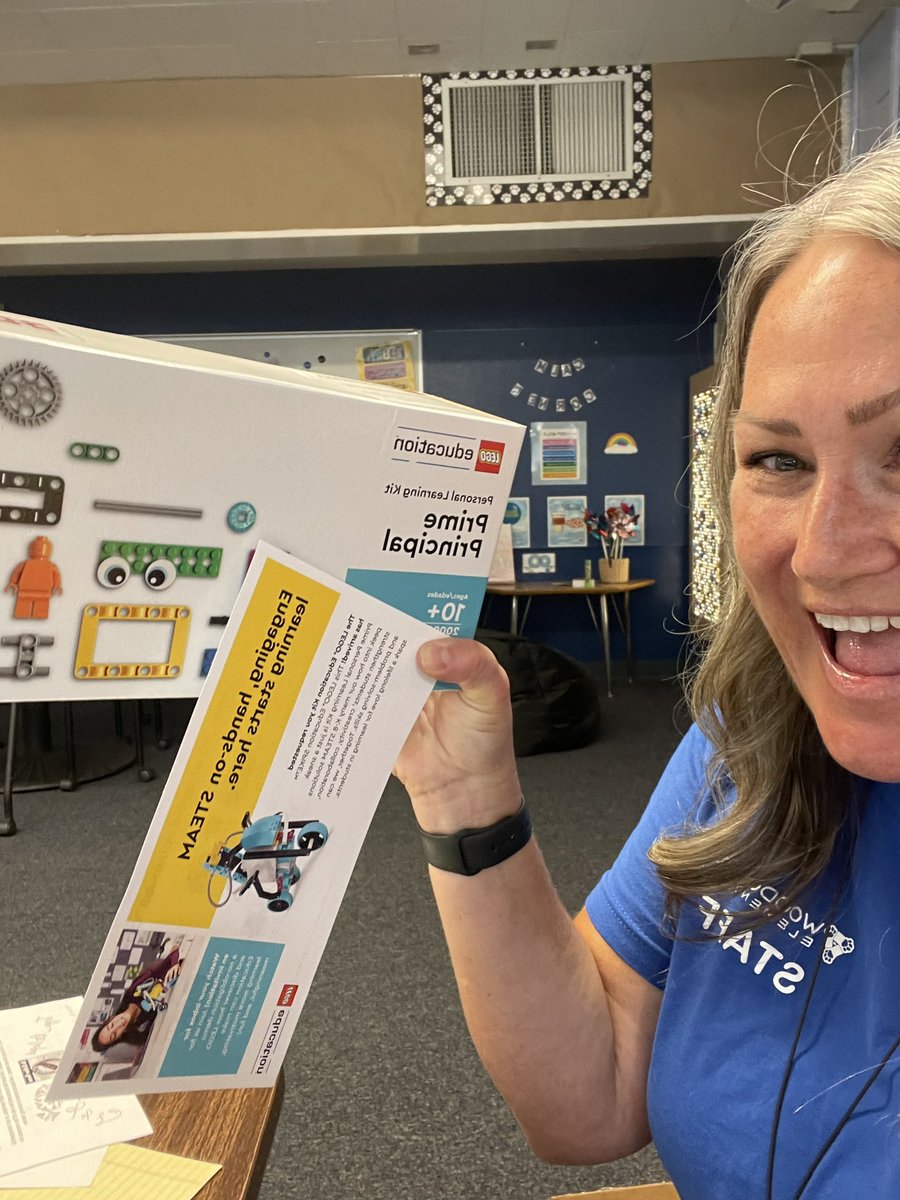 CarolynPhotog's tweet photo. @LEGO_Education THANK YOU for sending me a FREE STEAM Personal Learning Kit!!!!! Never hurts to ask 🐾@esther_fsd @WoodcrestFSD #FSDSEL #FullertonSD #FSDLearns #FSDConnects https://t.co/ue3sfh3nho
