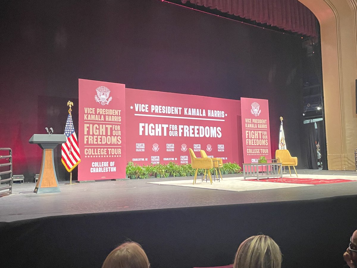 GibbsKnotts's tweet image. Excited to welcome ⁦@VP⁩ to ⁦@CofC⁩. It’s a great opportunity for our students to hear from national leaders and several students will get to ask ⁦@VP⁩ question. #FirstInTheNation #PublicDiscourse #2024