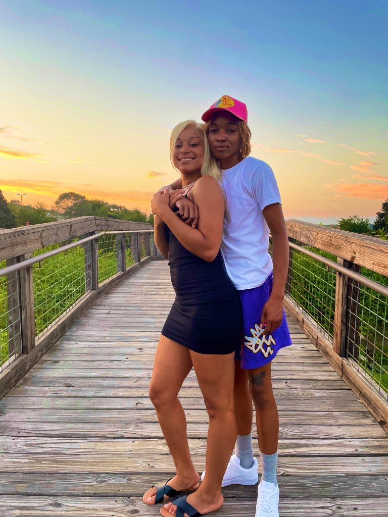 SpiffyAndBeyond's tweet photo. I took my gf on a picnic date for one of her gifts  for her birthday a couple of months ago !! 10/10 recommend lol https://t.co/NEG65u5psV