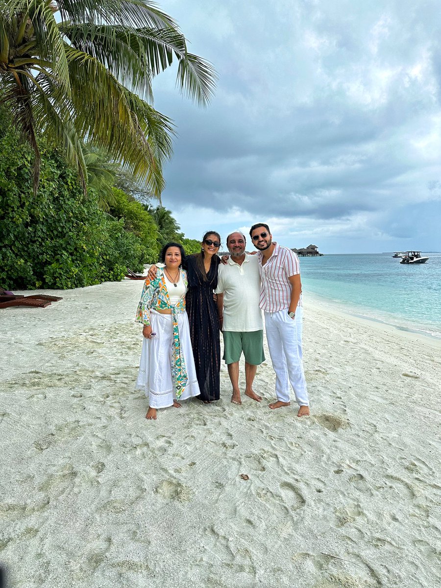 spandanvyas's tweet photo. Here goes some #brotips for people travelling to Maldives 

Below thread is about our experience, what to do what not to do, you won’t find it on Google https://t.co/WK1EuBELxE