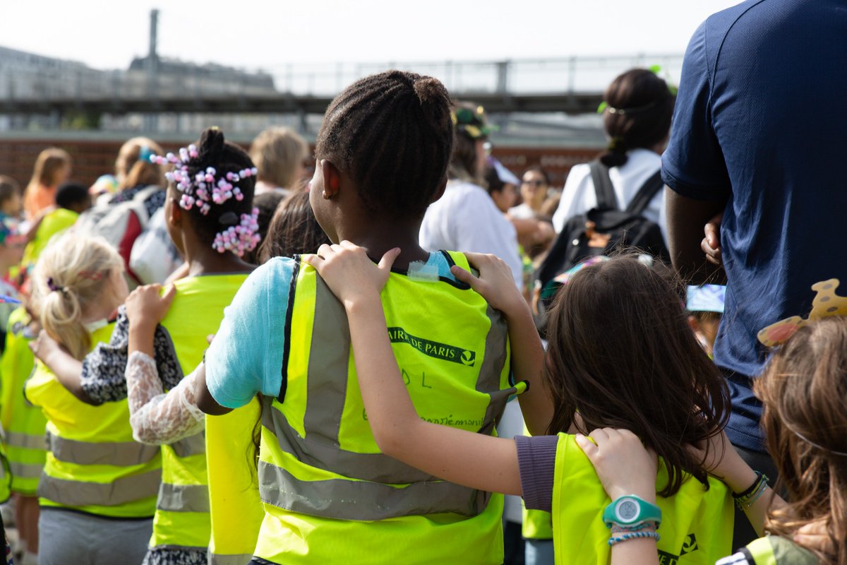Événement culturel et sportif la <a href="/FDVMontmartre/">Fête des Vendanges de Montmartre</a>, qui vient tout juste de débuter, propose aussi des temps adaptés aux plus jeunes, à l'image du goûter des enfants qui s'est déroulé cet après-midi en musique !
Rdv ce soir à 19h30 à la <a href="/mairie18paris/">Mairie 18 Paris</a> pour la soirée d'ouverture !
