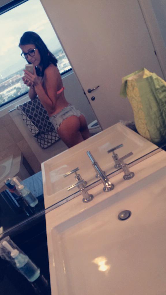 Wie gefall ich euch mit Brille? 😇
Würde gerne bei den Amazon Prime days zuschlagen wollen, für Amazonkarten bekommt ihr auch was zurück von mir😌😘