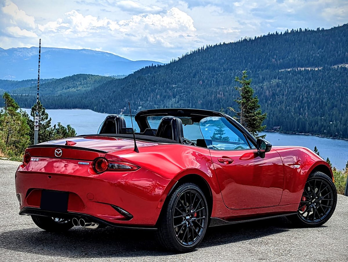 MazdaUSA's tweet photo. No caption needed. Just enjoy this moment. #MazdaMX5 (photo: FB/Andre Thompson) https://t.co/Wc0kxOuu5Y