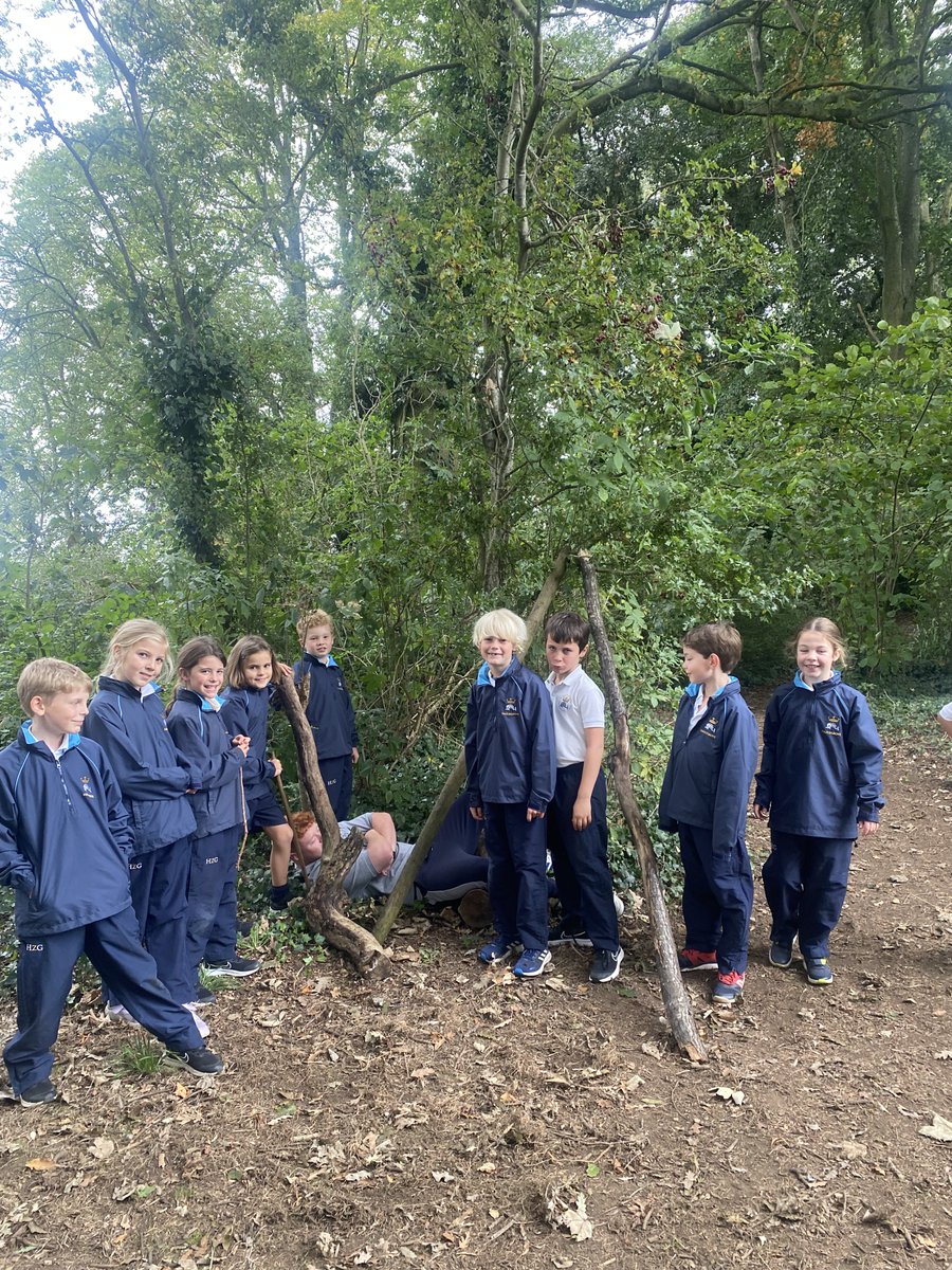 HZG_OutdoorEd's tweet photo. #HazlegroveYear4 built some delightful dens in the woods for Mr Parker today! #HazlegroveOutdoorEd #AdventuresAwaits https://t.co/kqiwKZ7M7v