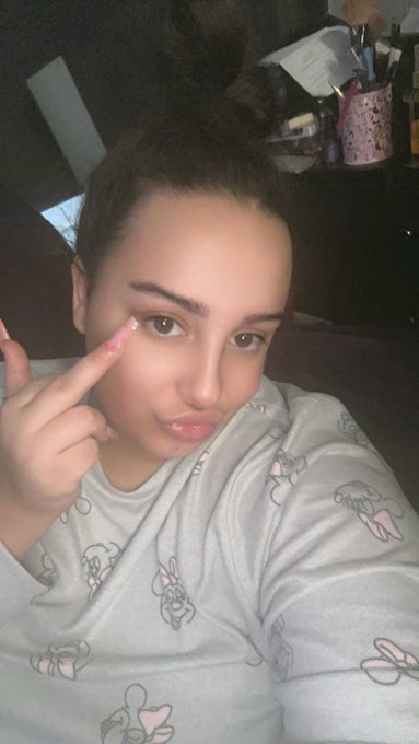 No make up queen of wallets. https://t.co/WA0CzaqAIM