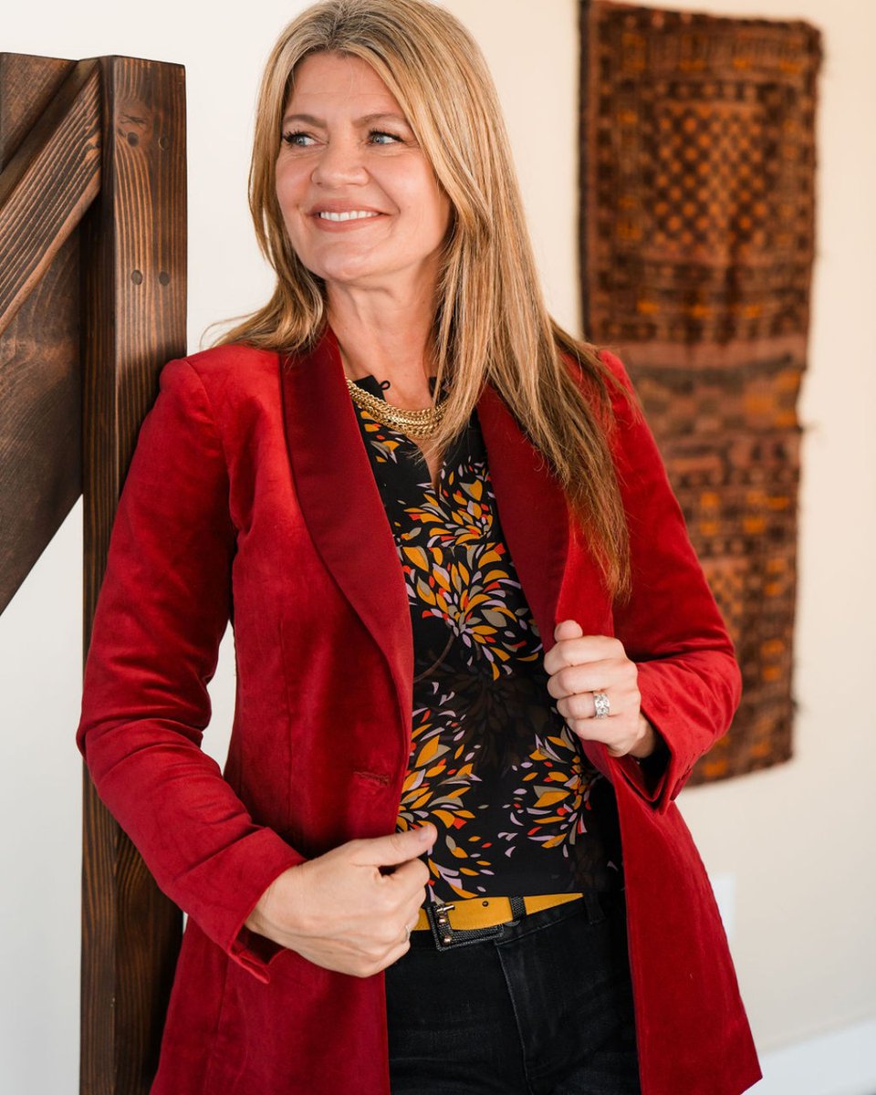cabiclothing's tweet photo. Don't miss out on the Ford Jacket!

The New Arrivals Charm Collection is available exclusively though your #cabiStylist! Contact her today to make your reserve requests. Take a closer look: https://t.co/nun5yAe7rp https://t.co/sDlssnC4zN
