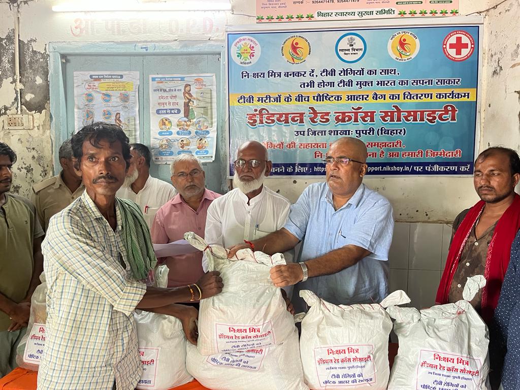 animeshamrit's tweet photo. As a #Nikshay_Mitra @RedCrossPupri  Branch Provided #Food_Bags to #21_TB_Patients for the Month of #October as #nutrition_Support

#TBMuktBharat #EndTB #TBHaregaDeshJeetega 

@TbDivision @IndianRedCross @ICRC_nd @kediromarICRC @yahiaalibi @redcrosskamal @rkjain1955  @drbinay21 https://t.co/YZOae649fJ
