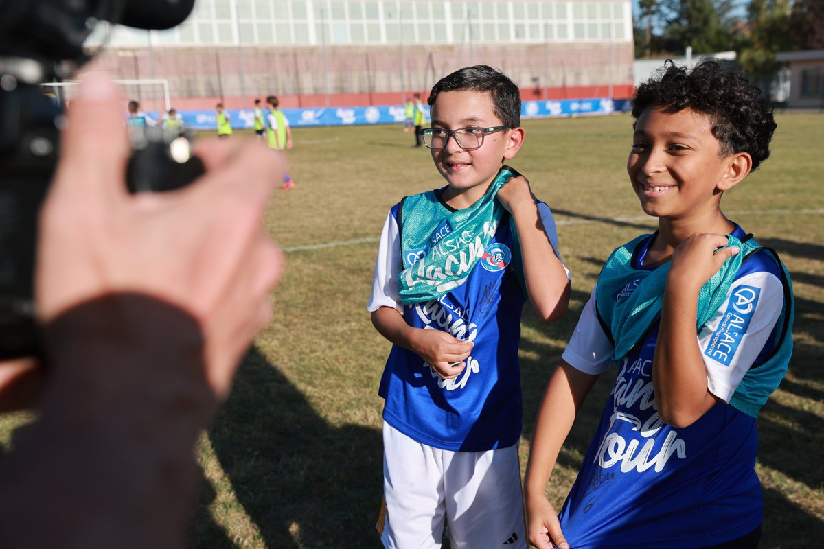 RCSA_English's tweet photo. 😁 A great day in Alsace as @AholouEudes and Storcki visited our friends at local club Thann FC 2017! 💙🤍
#RacingTour #LaForceDunePassion https://t.co/ZNh2JwuSJs