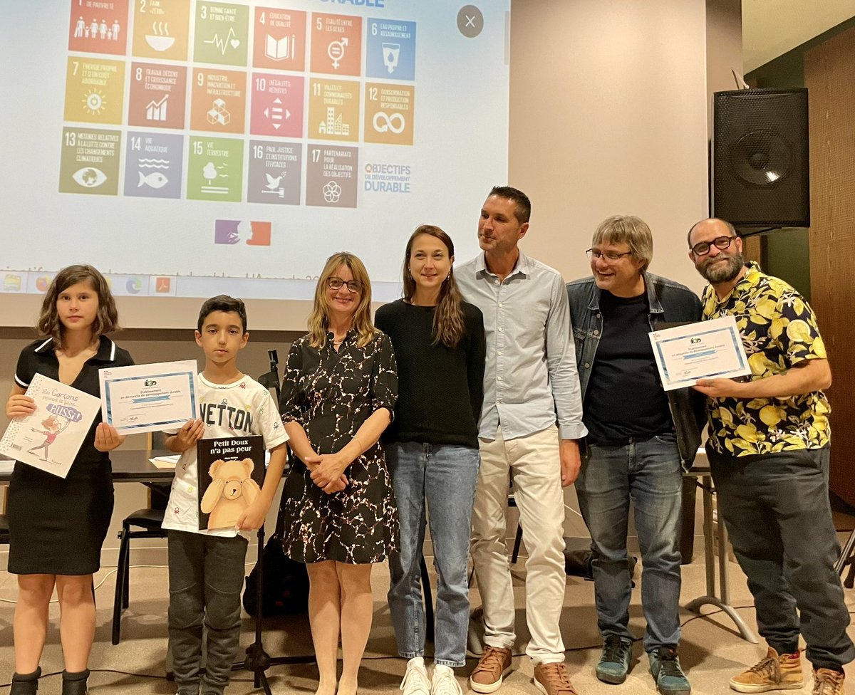 FlorenceGilat's tweet photo. Très belle cérémonie de labellisation #E3D au lycée Clément Ader de Tournan en Brie. La Seine et Marne brille d’un dynamisme exemplaire !! Bravo à tous 👌 #EDD @eddcreteil @pons_sophie @AcCreteil @dsden77 @PhilippePICARD2 https://t.co/bMGV1Mp3n3