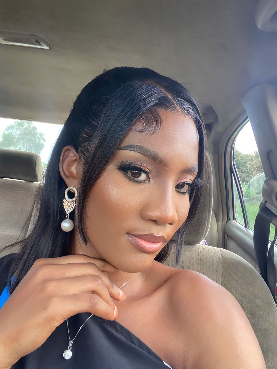 JoycyGold's tweet photo. The Fan 🌚.                  The Artist 💃

Heard about “Glory” by @Wb_sickah before? 

If not, here is the face behind that mind blowing music. 

You Dey dull things if you never stream am sha 🙄😏

Stream via https://t.co/n5QEmFnT29

#Glory #Wbsickah https://t.co/XABUDzVrQw
