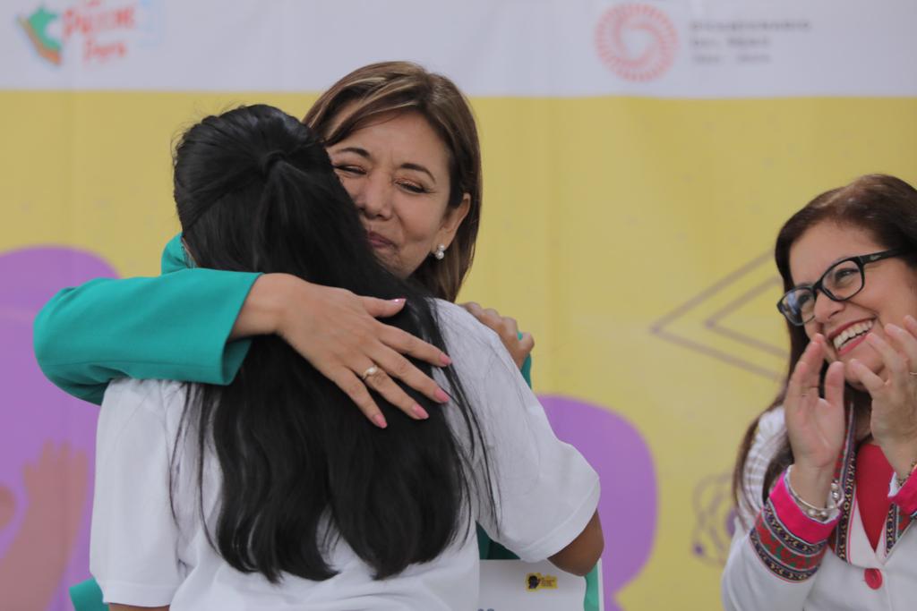 MimpPeru's tweet photo. ✨¡Reconocemos a nuestras niñas y adolescentes en su día! Impulsamos su empoderamiento, importante para prevenir la violencia y la discriminación, permitiéndoles alcanzar sus sueños y realizar un proyecto de vida exitoso y libre de violencia para más peruanas.👧🇵🇪 https://t.co/IS7vXdxPq8