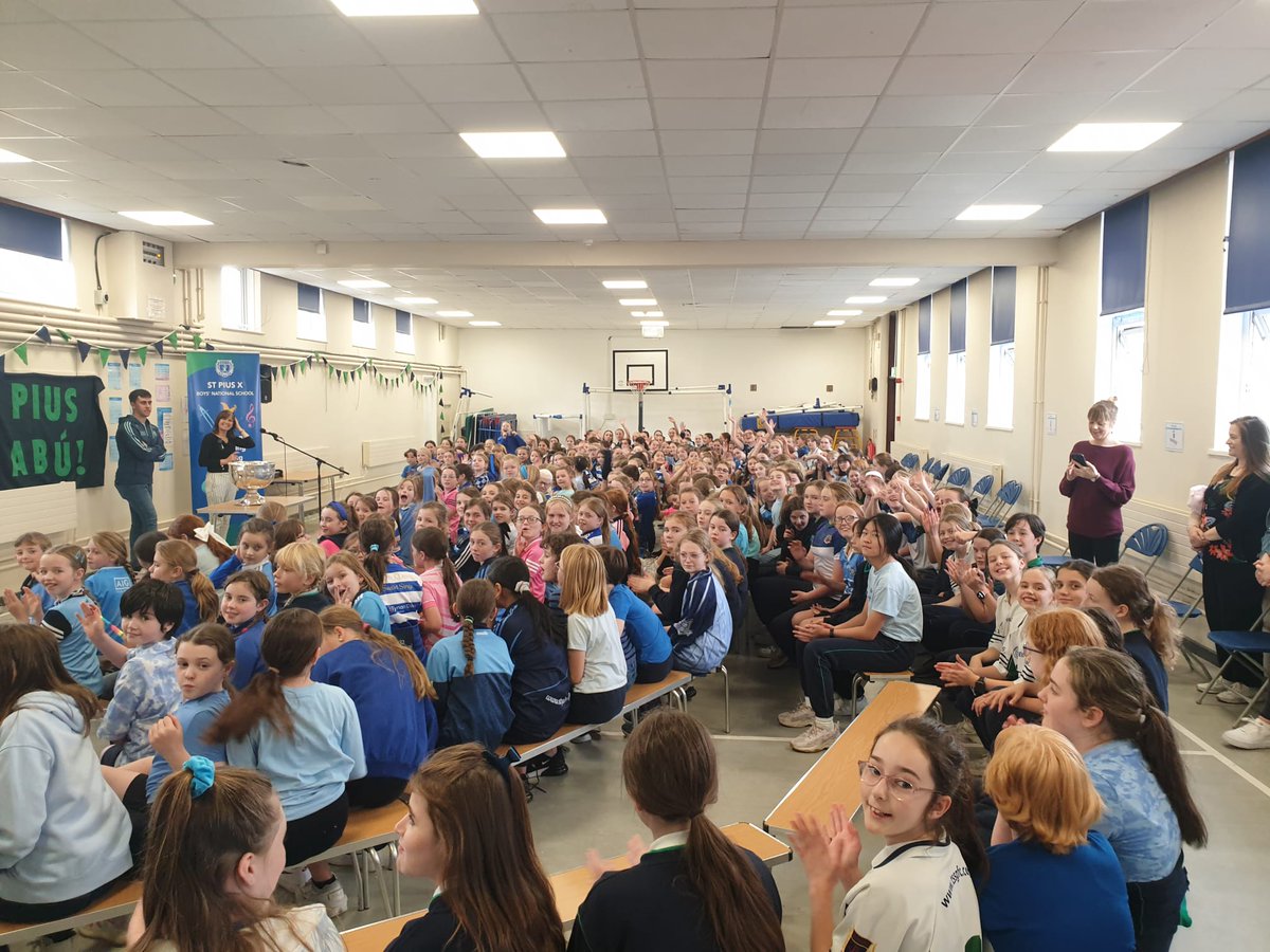 Tempsyngest's tweet photo. Sam Maguire returned to St. Pius X BNS+Girls Schools yesterday to celebrate with the boys across the school.Accompanied by our local Dublin superstar @DellLorcan + Kevin ODonovan TSS GPO, every class got to meet Lorcan+Sam+we got 2 wear blue and show our support for the Dubs 💙💙 https://t.co/MerZ27uX23