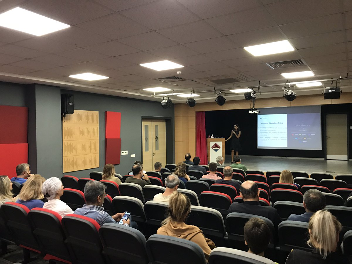 BHevsel's tweet photo. Bahçeşehir Koleji Uluslararası Eğitim Günü kapsamında, @mentoraofficial ve Kimya Organizasyon yetkilileri velilerimizi Çift Diploma Programı, Yabancı Dil Yaz Okulları ve Mentora Speak programları hakkında bilgilendirdi. 

❤️💙
#Bahçeşehirkoleji #BKDiyarbakır https://t.co/usMQ2H7Xhr