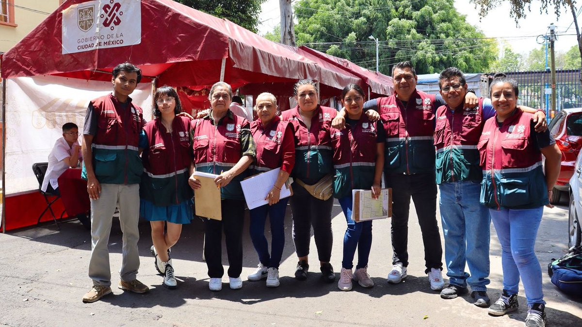 Todos_Somos_PC's tweet image. ¡Estamos para servirte!☺️🫰🏻

No te pierdas las #FeriasDelBienestar del @GobCDMX, donde Participación Ciudadana de #SIBISO te enlaza con:

🪷Productos locales
🫶🏻Programas sociales
🚔Seguridad Ciudadana

📍¡Contamos con 10 sedes!

#TrabajamosParaTi
#GobiernoConAcentoSocial