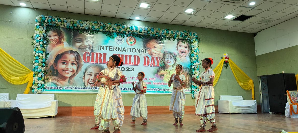 DmSambalpur's tweet photo. #Adaughter is not a tension but equal to ten son.
# Beti Bachao, Beti Padhaao
District Administration Sambalpur celebrated International Girl Child Day today. Various competition and cultural programs was organised in the district to commemorate the day.@CMO_Odisha @IPR_Odisha https://t.co/BPSRt38Vw3