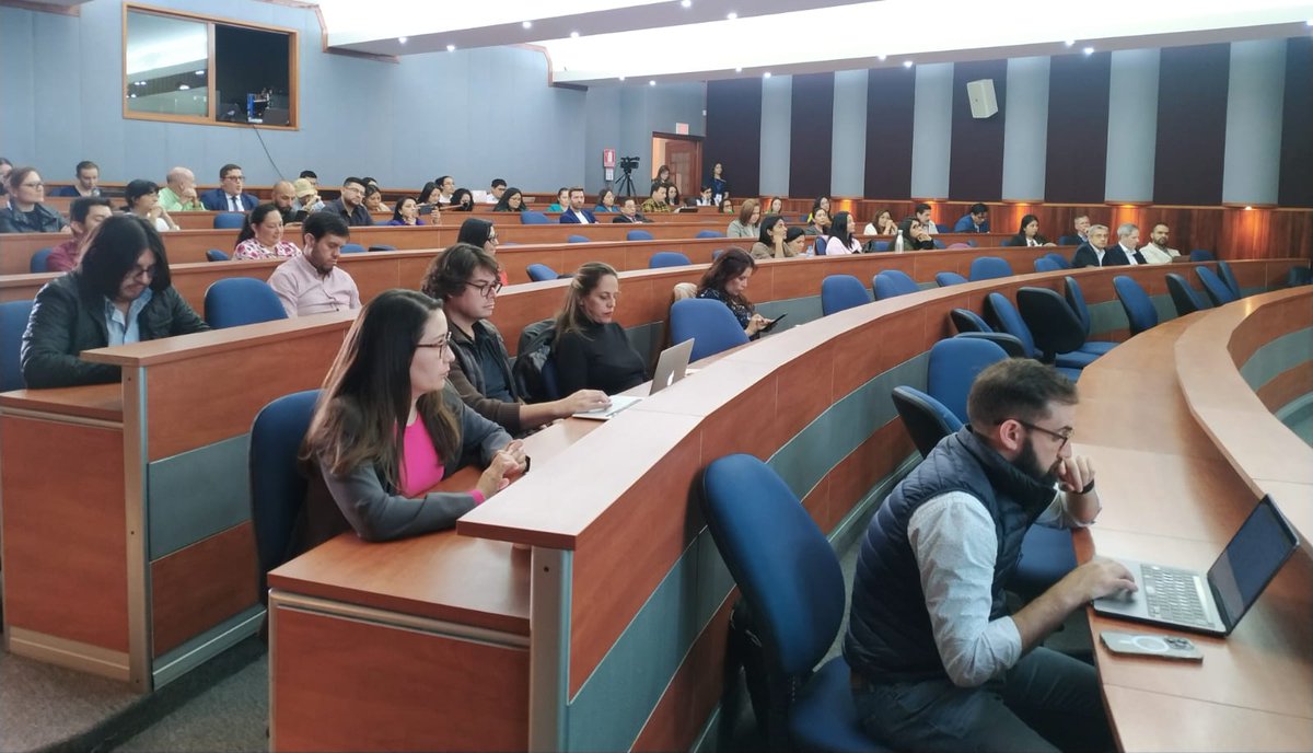 rdandoy's tweet photo. I am sharing my experience with #JeanMonnet actions #JMchair for the #ERASMUSDAY2023 organized by the @UEenEcuador https://t.co/RqWR3lgIJ0