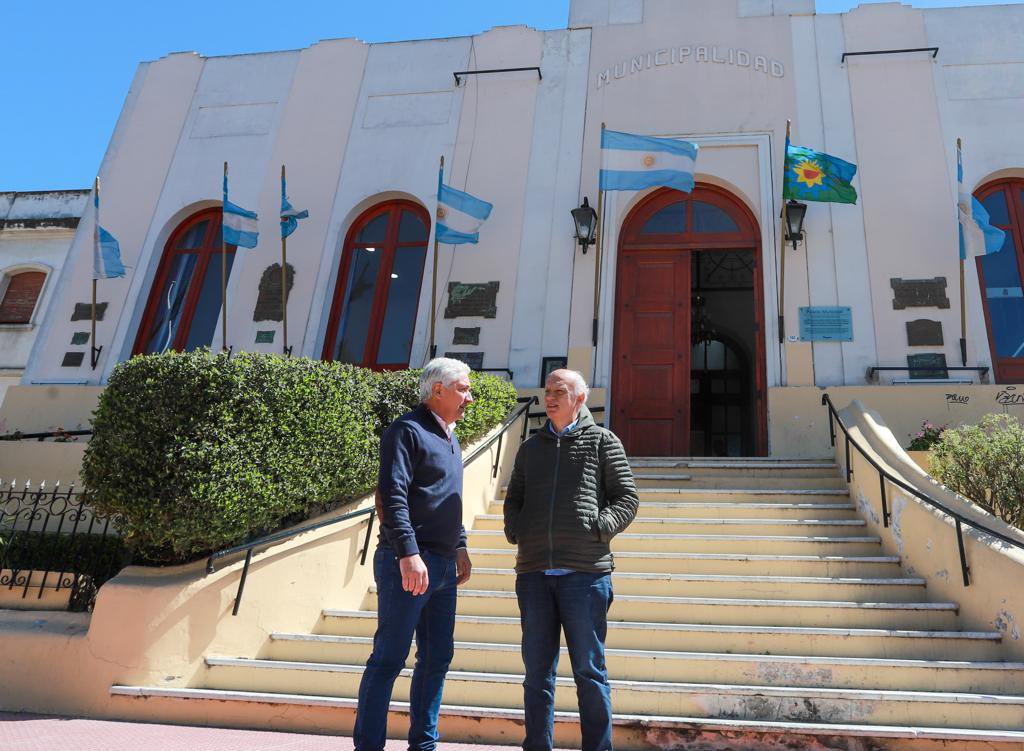 VAMOS A RECUPERAR EL FUTURO DE LA PROVINCIA

Hoy con <a href="/adrianurreli/">Adrián Urreli</a> visitamos la ciudad más austral de Buenos Aires, Carmen de Patagones. En los últimos años, gracias a la gestión del intendente y nuevamente candidato <a href="/JoseLuisZara/">José Luis Zara</a>, registró un crecimiento económico increíble.