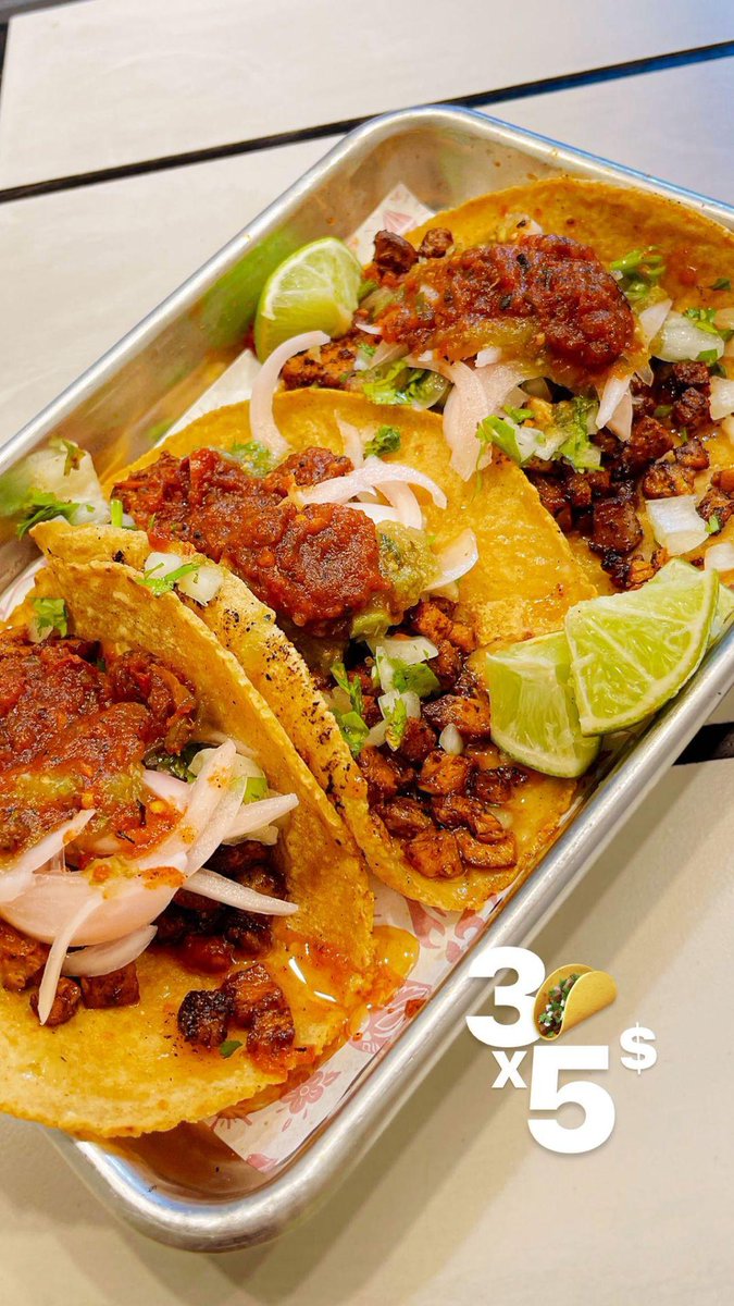 MIERCOLES DE 3X2
UN TRIO DE ESTOS POR 5$ 😎🔥 
Auténtico, sabroso y diferente . Hoy es el día ! HAGALE !! 
tres tacos al precio de 2 , todos los miércoles !
CC costa verde desde las 12M a 11PM
Maracaibo.