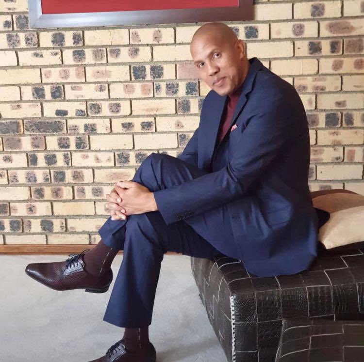 AdvoBarryRoux's tweet photo. Even after the murder, the wife doesn't know the status of the investigation in the murder case. On 17th Oct 2023 it will be a full year since Marumo died. Still no arrest or at least progress on the case. All that the wife &amp; children of Marumo want is Justice. #JusticeforMarumo https://t.co/ewzQTjhDbe
