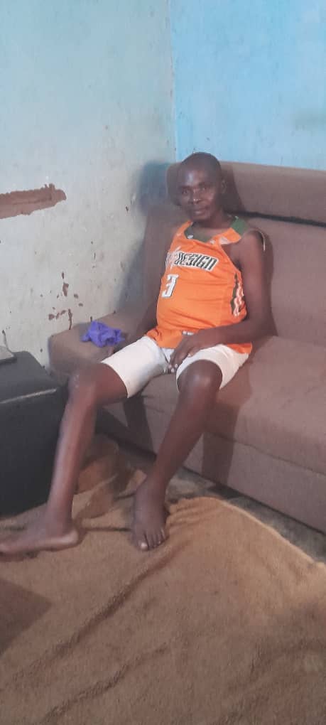 PempheroMphande's tweet photo. Day one Update: 

This is 33 year old Zebron Mwale, a primary school teacher who has heart failure due to mixed valvular heart disease. He needs 14.5 mil. 
We have raised MK2,079,000 since yesterday. 

Donate and like/rt to spread the word.

God bless you 🙏🏿. https://t.co/WVFFayvPsG