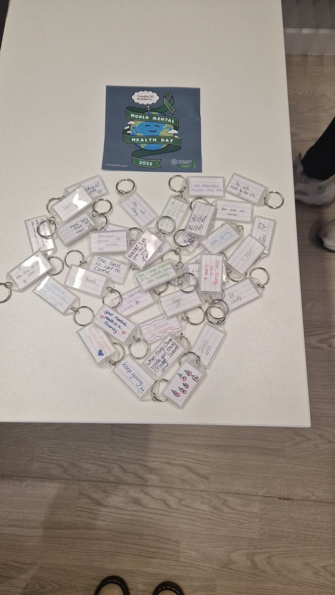 ACHealth_Social's tweet photo. Today, on our Ayr campus, our level 6B class were celebrating #WorldMentalHealthDay. The staff and students at Ayr campus wrote down some positive affirmations and took home a homemade key ring 💛 https://t.co/5eTIafI35w