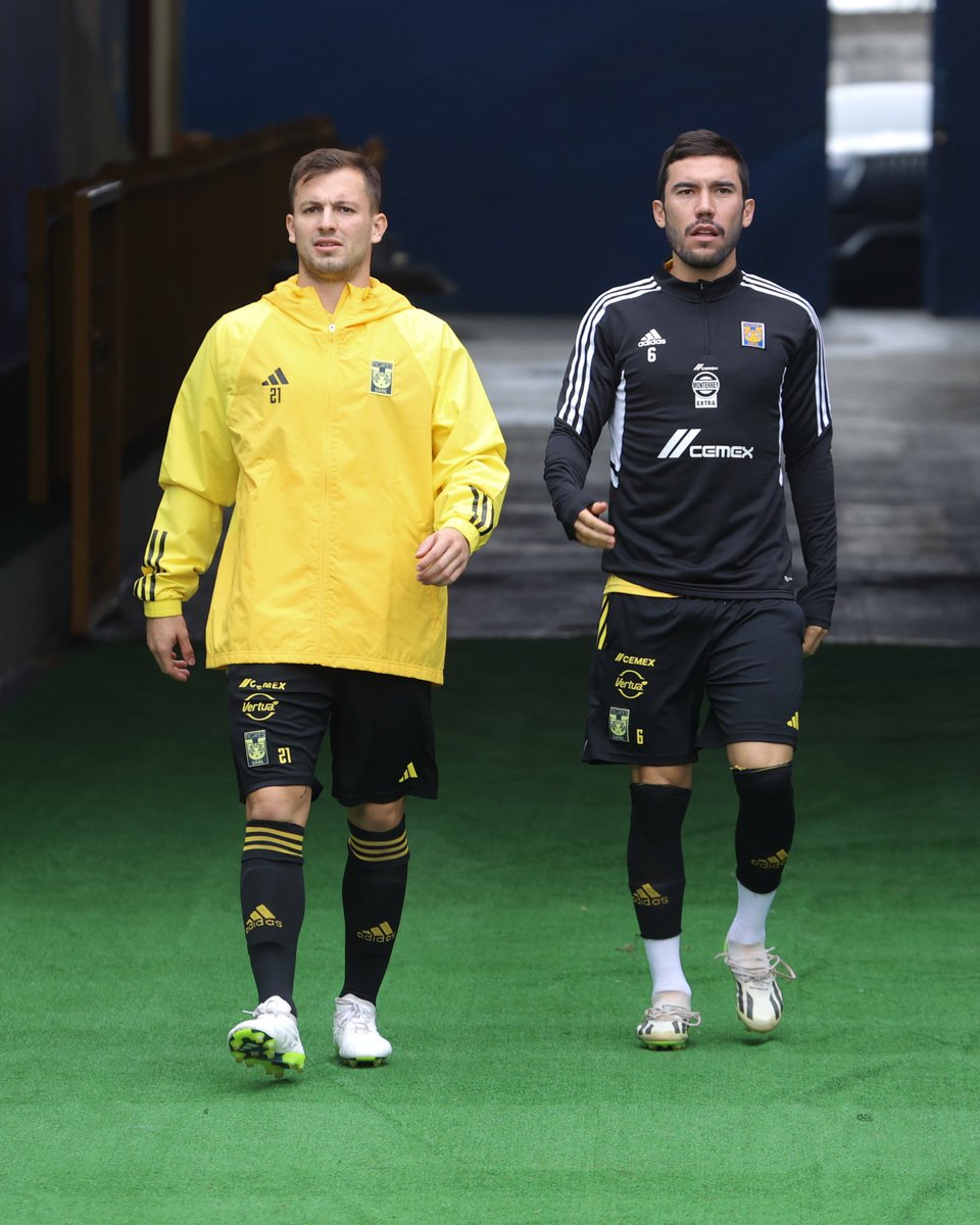 😀🤟🏼 ¡Mitad de semana y cada vez más cerca el Clásico Regio en Houston!