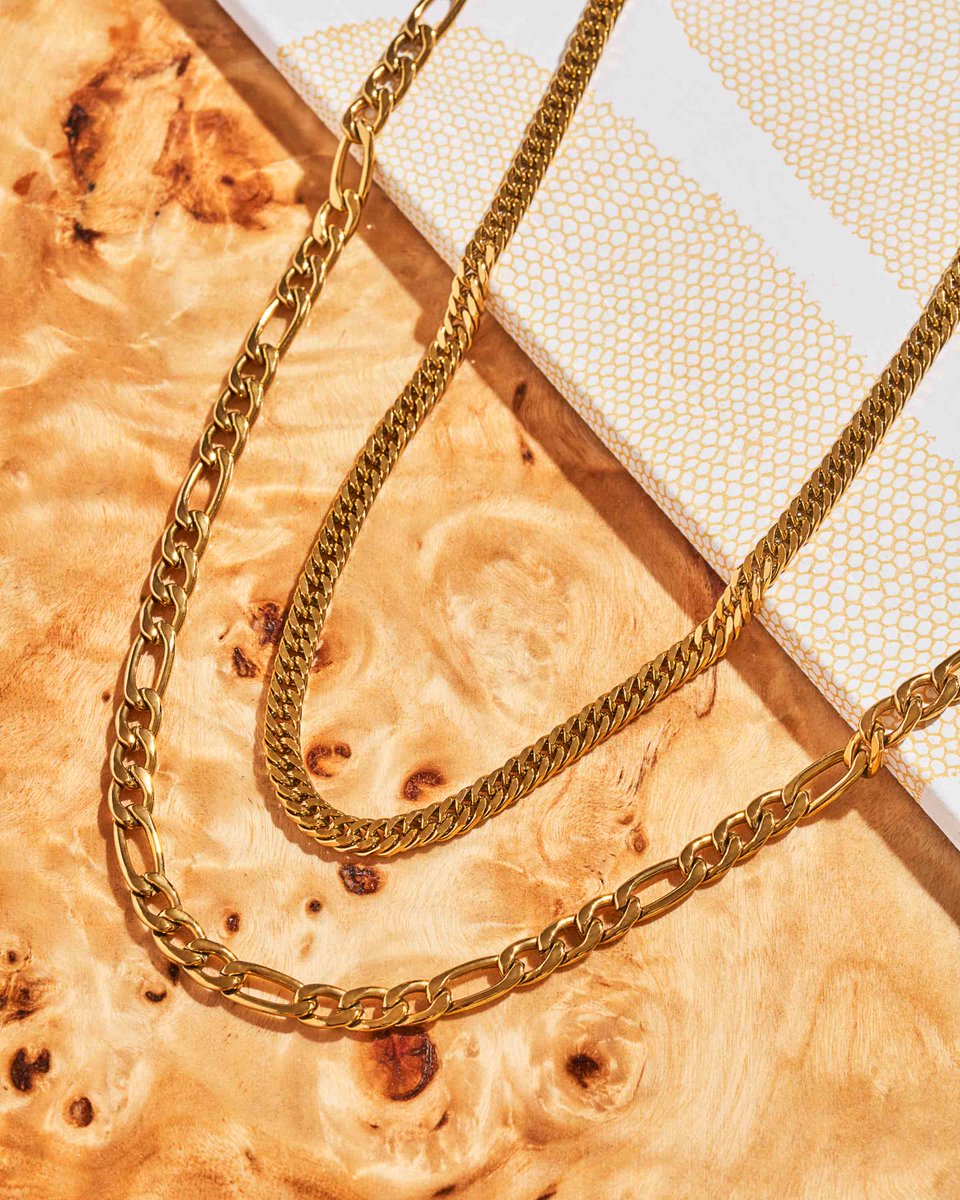 ONLYCHILDLONDON's tweet photo. Layering essentials 👊✨ 
.
.
.
.
.
.
.
.
.
.
#handmade #goldnecklaces #littlef #goldplated #goldpaperclipnecklace #figarochain #layerednecklaces #goforgold #madeinlondon #madeinengland #shopsmalluk #madeinhackney #onlychildjewellery #onlychildjewelry #jeweller... https://t.co/O5dxHJ8Yym