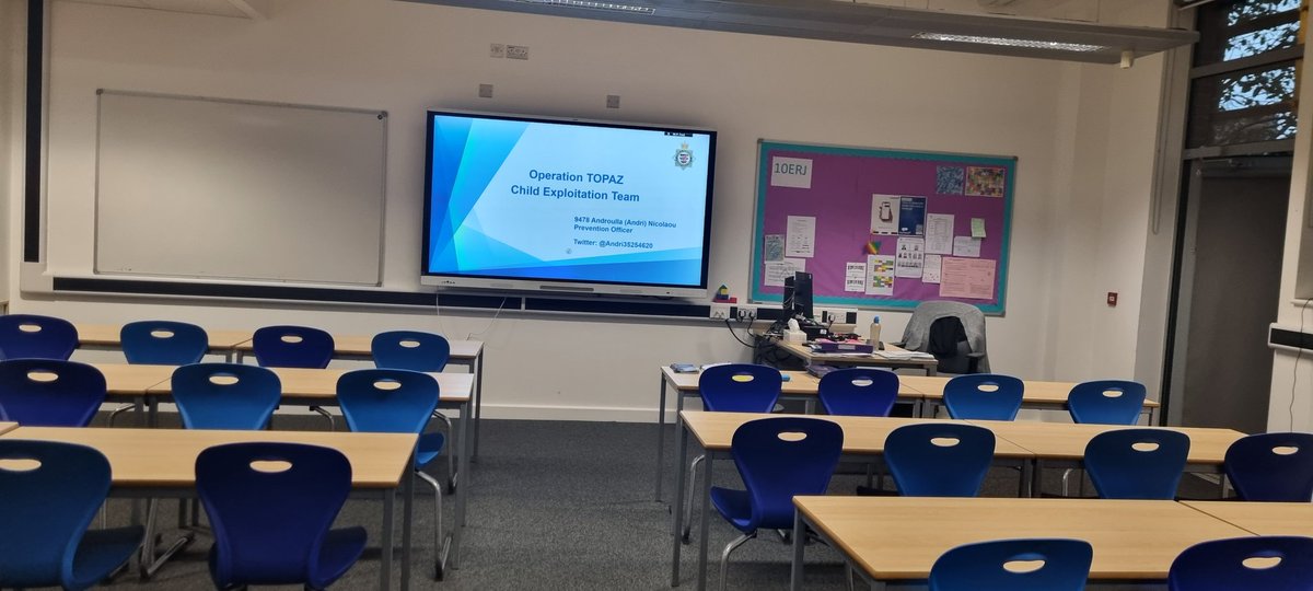 AndriVNicolaou's tweet photo. Parents evening @RobertBlakeSC.
I am running two workshops about #child #sexual #exploitation and #online #sexual #abuse. Thank you for inviting me. Working together we can prevent child abuse
Prevention is better than cure! @ASPolice #OpTOPAZ #CSE #police #parents #childabuse https://t.co/ODyQi68fWe