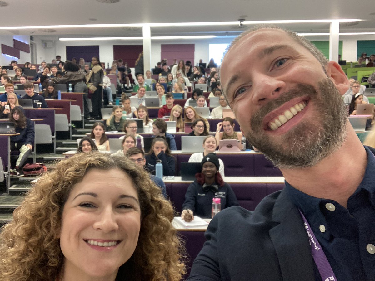 9 am and all 300+ Part A students were there! Had a great time teaching about “How We Learn” this morning to our new first-year cohort of psychology students #loveMyJob with @f_sella