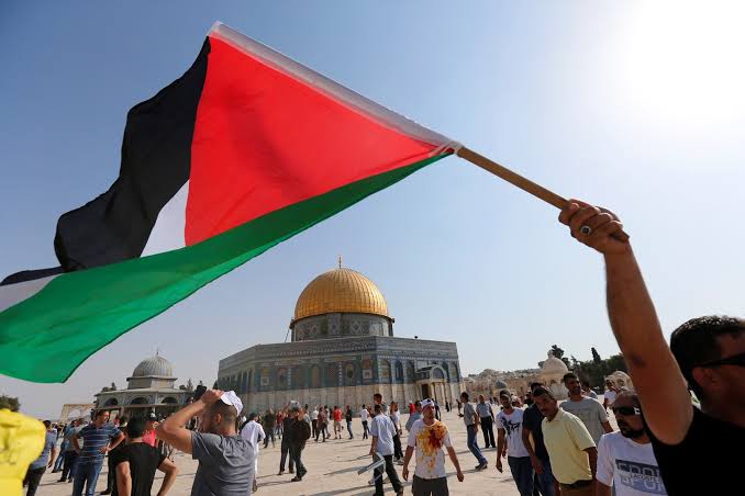 ﴿إِن يَنصُرْكُمُ اللَّهُ فَلَا غَالِبَ لَكُمْ﴾ ❤️🇵🇸