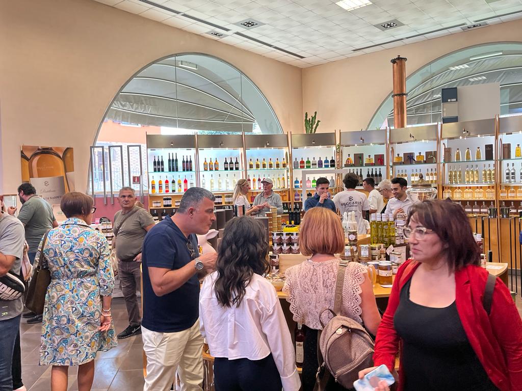 GrappaPiemonte's tweet photo. Un nuovo successo per “Piemonte Grappa”

Grazie anche alle favorevoli condizioni meteo, anche quest’anno l’evento “Piemonte Grappa” organizzato dal Consorzio Tutela Grappa del Piemonte e Grappa di Barolo, ha avuto il suo meritato successo.

Leggi tutto 👇
https://t.co/C6hEjxhOTE https://t.co/JY4UqMGkmh