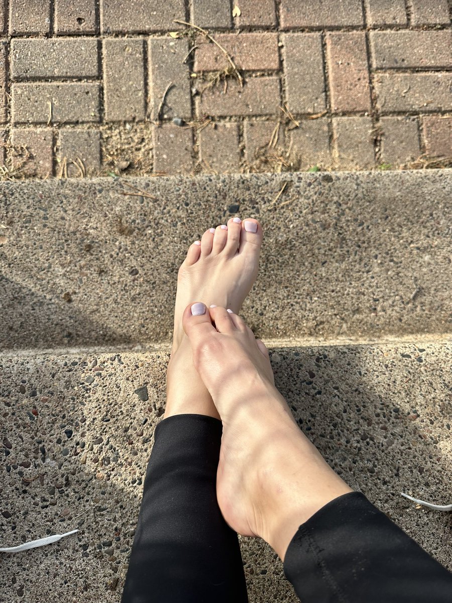 Footalicious_Ma's tweet photo. Who’s buying 🦶
#feet_lover #feet_pic #feetcontent #feetfethish https://t.co/y9qNJt6dpe