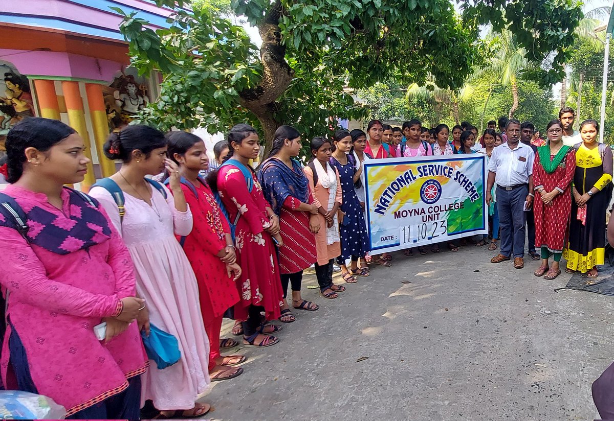 MoynaNss's tweet photo. Dry food distribution to flood affected villages i.e., Dakshin Harkuli and Dakshin Moyna by NSS Unit, Moyna College, Purba Medinipur on 11.10.2023 @YASMinistry @_NSSIndia @rdnss_kolkata @VidyasagarNSS @CollegeMoyna @_NSSIndia @pankajsinghips @vinaynssrd @supriyamallik5 https://t.co/mGTEEcgyQ8
