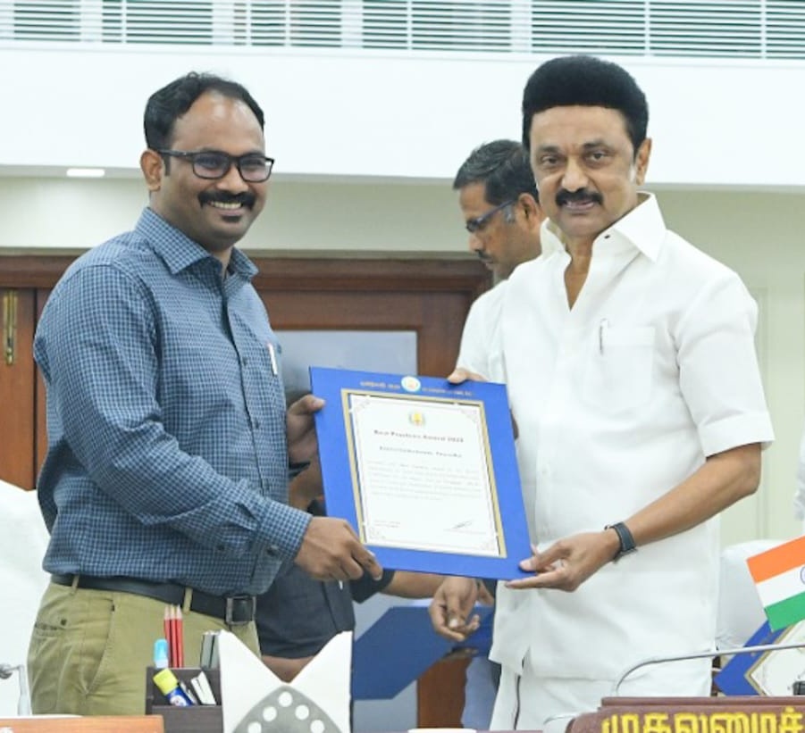 sevvapet's tweet photo. ஐயா மதிப்பிற்குரிய #டாக்டர்_ஆல்பி_ஜான்_வர்கீஸ்,IAS அவர்களுக்கு நன்றி🙏🙏🙏

@albyjohnV @TiruvallurCollr @CollectorKarur https://t.co/9DCTTREf4s