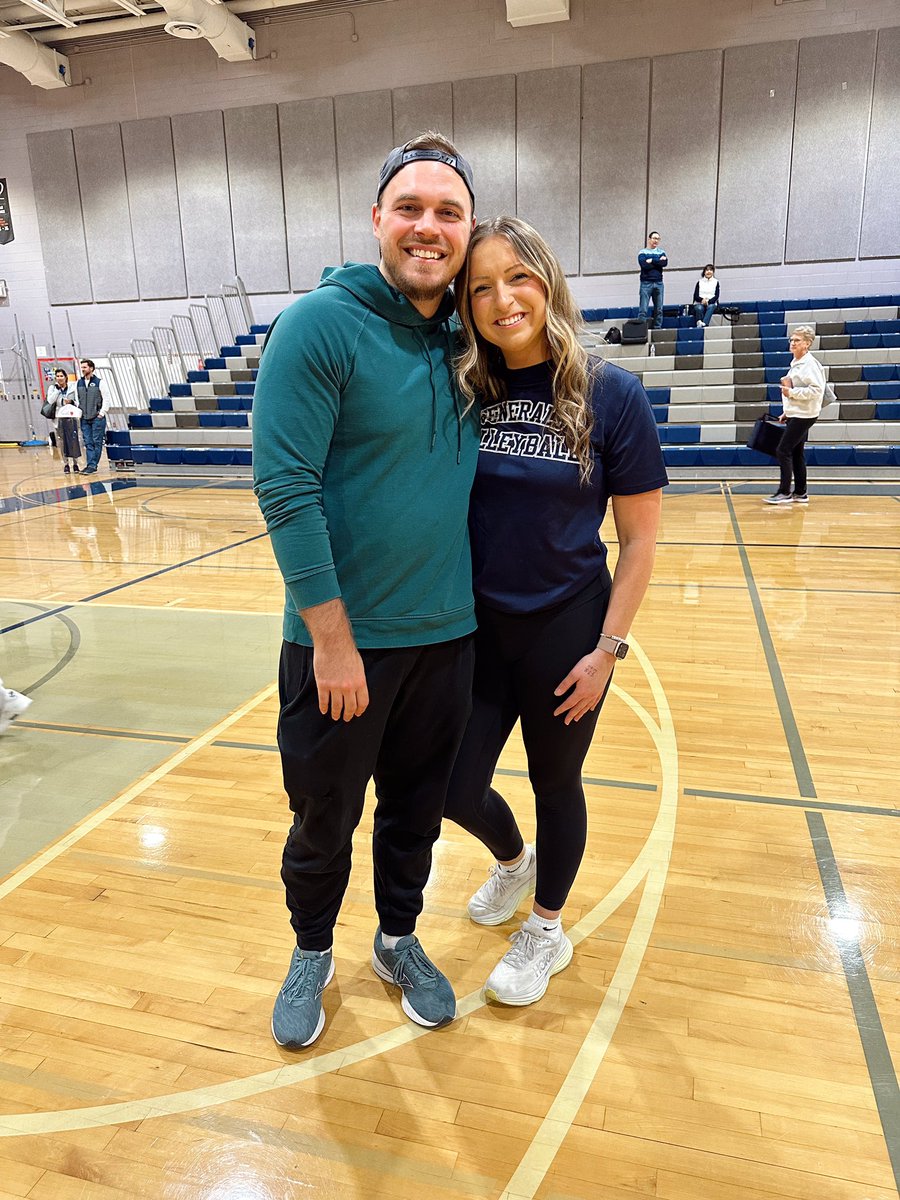 katedomanski's tweet photo. Last home game for 5 of our incredible seniors! It’s been such an honor coaching them on JV and then on Varsity. I’m going to miss them so much! (Also love that I got a visit from my number one fan 🥰) 💙 #rollgens @WLHSAthletics https://t.co/K7YXmZbSUa