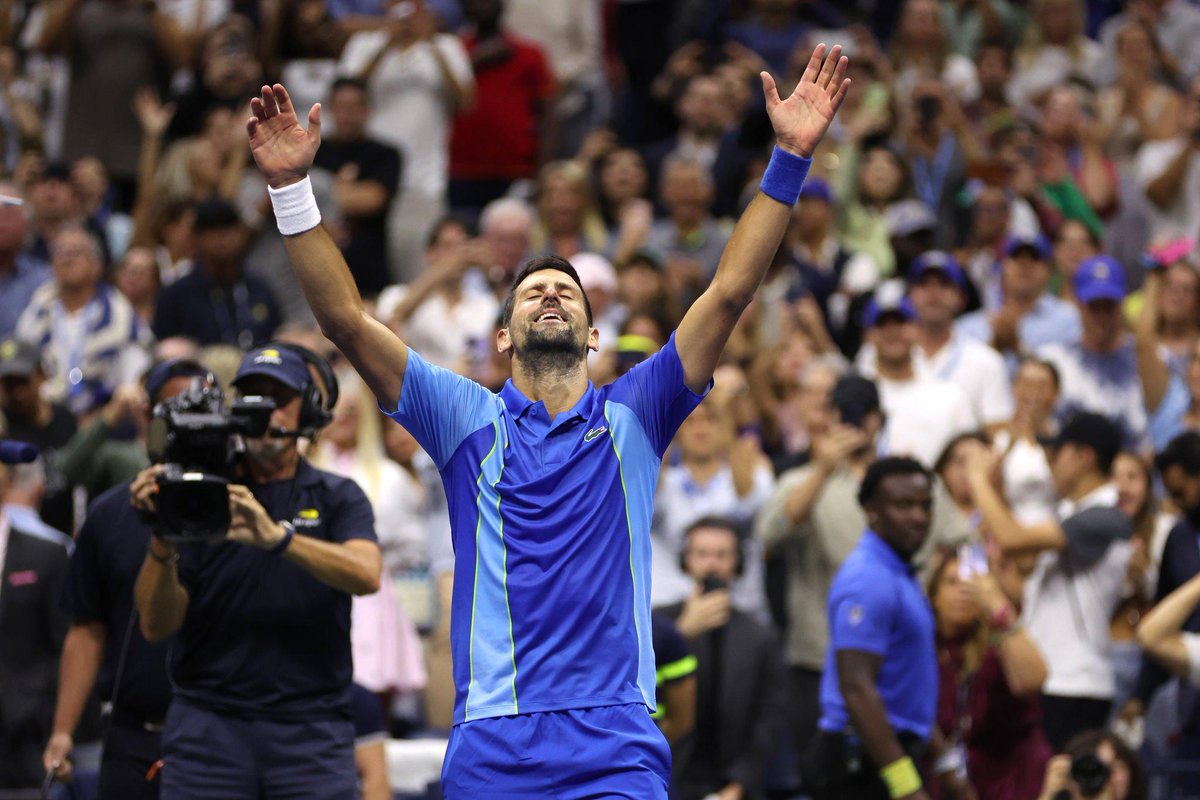 UniversTennis's tweet photo. Qui terminera n°1 mondial en fin de saison ? Le sprint final est LANCÉ 🔥

🗓 Calendrier Djokovic - 8945 pts race
🇫🇷 Masters 1000 Paris 
🇮🇹 ATP Finals
👉 2500 pts en jeu

🗓 Calendrier Alcaraz - 8445 pts race
🇨🇭 ATP 500 Bâle
🇫🇷 Masters 1000 Paris
🇮🇹 ATP Finals
👉 3000 pts en jeu https://t.co/gSp6WjGm4h
