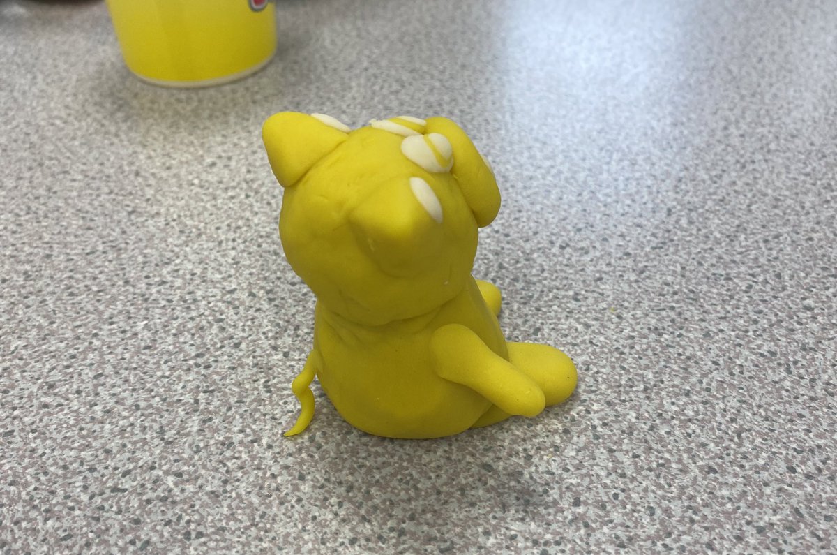 Miss Davey-Sellars tweet media