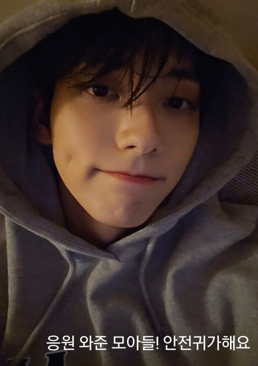 soobinparaguay's tweet photo. ✍🏼 | WEVERSE
Actualización de #SOOBIN en un moment de Weverse
🐰: Para todas las MOA que fueron a vernos hoy! Vuelvan con cuidado a casa
#SOOBIN #수빈 #4thGenLeader #TOMORROW_X_TOGETHER
@TXT_bighit @TXT_members
©️translatingTXT
🦥 https://t.co/iHKCzPpEyN