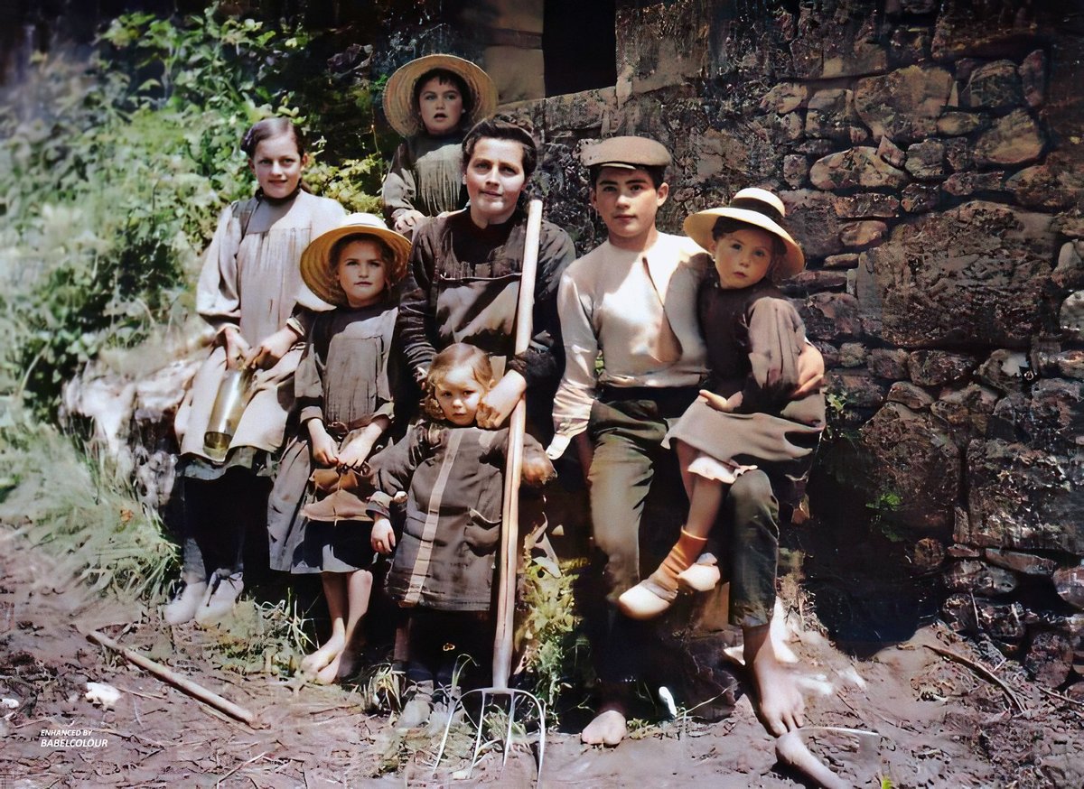 StuartHumphryes's tweet photo. This is Wednesday 14th June 1916 - Madame Valade &amp; her children are photographed in the Dordogne, in SW France, by Georges Chevalier. This enhanced autochrome was taken in colour 107 years ago and isn't colourised. https://t.co/J86fb3S7gW
