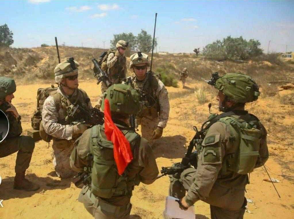 هناك مؤامرةامريكيةاسرائيليةمع بعض الدول العربيةوتواطء من ايران وبقيةمايسمى محور المقاومةبالقضاءعلى المقاومةالفلسطينية
في غزةوعلى رأسهاحماس،
وعمليةطوفان الاقصى ما كانت الاعملية استباقيةمن المقاومة.
والآن يشارك جنودامريكيين وفرنسيين في تنفيذ المخطط.
#غزة_تُباد 
#غزة_تحت_القصف