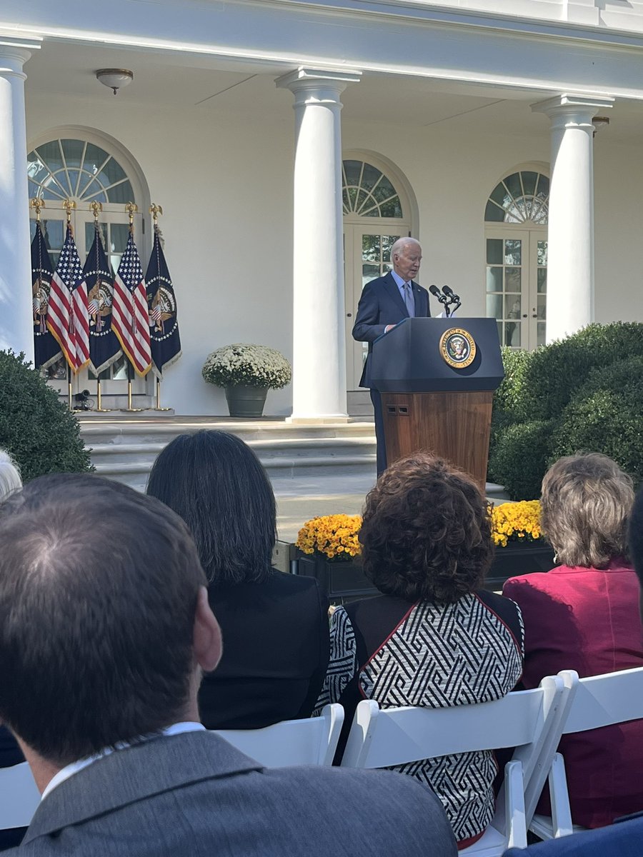 JoannaAliseAin's tweet image. Spent a lovely morning representing @prosperitynow in the #RoseGarden celebrating actions @POTUS is taking to get rid of #junkfees. #DefendCFPB